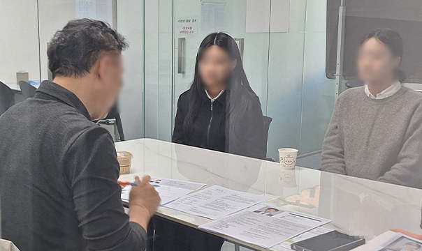 참여기업과 대면 면접하는 현장